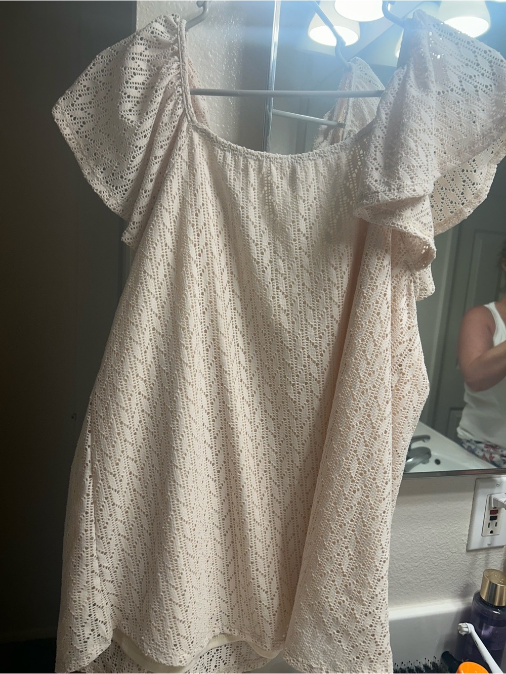 Ladies' Lace Flutter Sleeve Short Sleeve Top - Cream